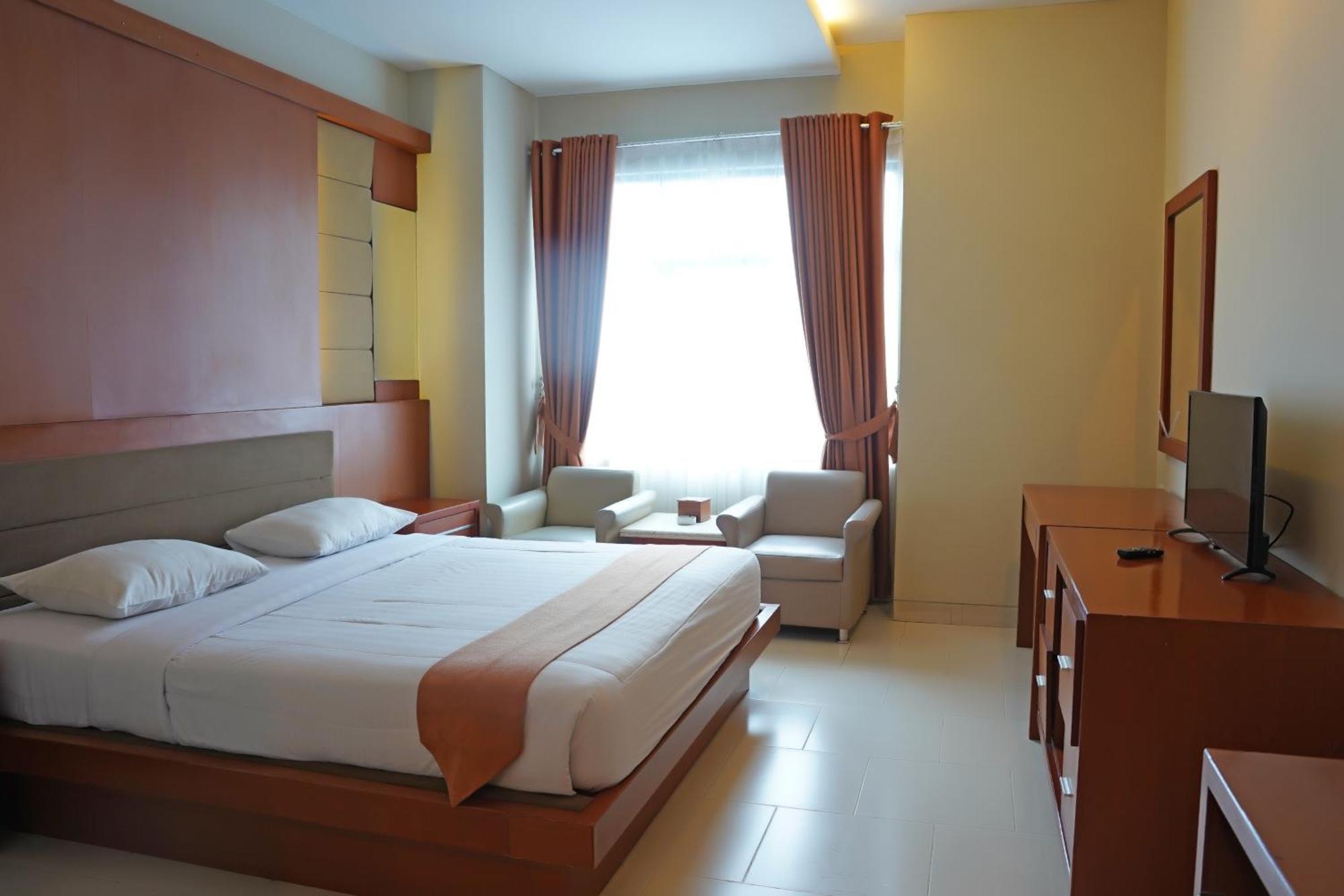 Arinas Hotel Бандар Лампунг Екстериор снимка